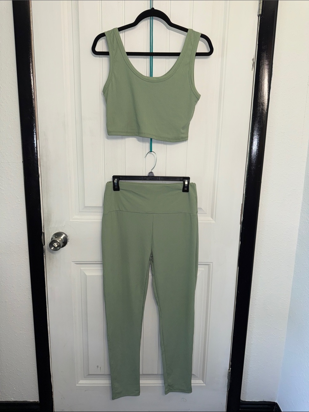 NWT Women’s Ribbed Crop Tank & High-Waist Leggings Set - Sage Green